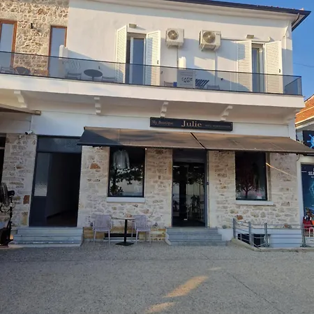 Marys Center 1 Apartman *