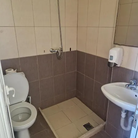 Marys Center 1 * Himarë